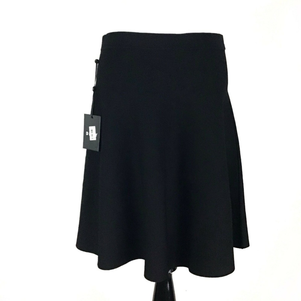 DKNY Flared Mini Skirt Thick Stretchy Medium NWT! - Picture 4 of 5